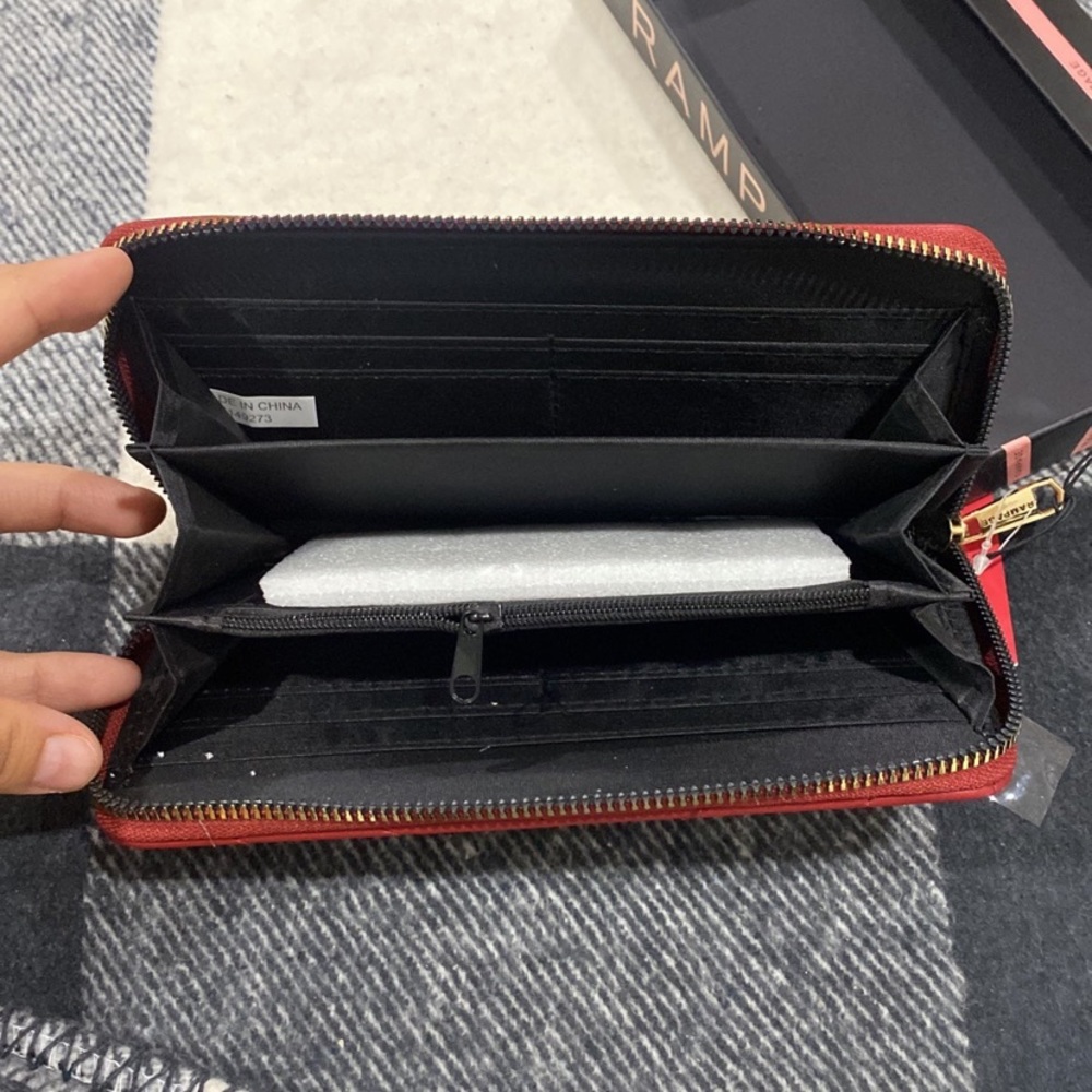 Rampage Red Wallet - Picture 3 of 3
